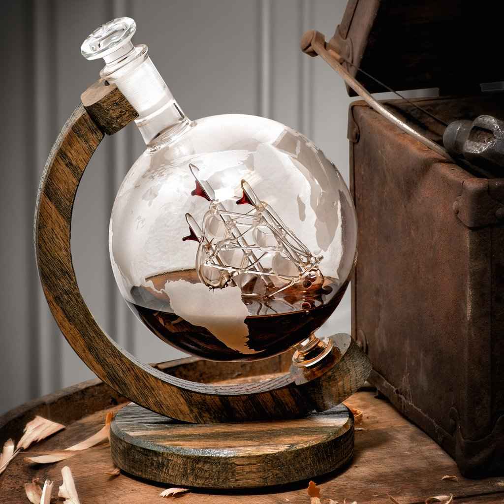 Etched Globe Decanter With Ship Inside - 1000ml (Magellan's Victoria)