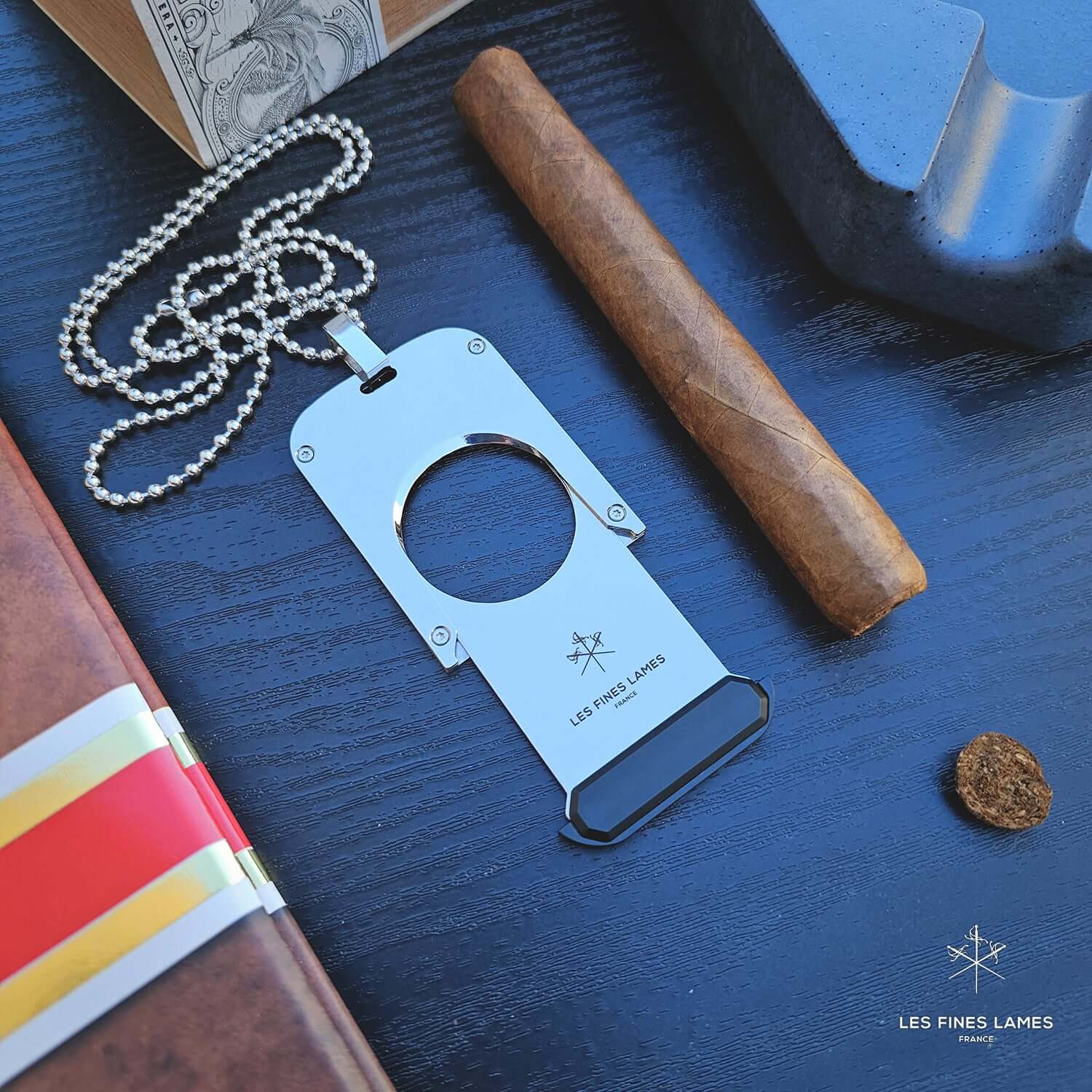 LE TAG Cigar Cutter - T135 Black